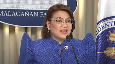 Castro stays on as Palace spox