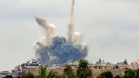 Israel stepped up its bombardment of southern Lebanon on Monday, hitting towns and villages around Tyre.