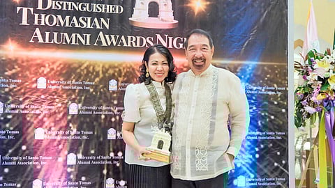 DAILY TRIBUNE executive vice president Chingbee Fernandez and DAILY TRIBUNE president and publisher Willie Fernandez. 