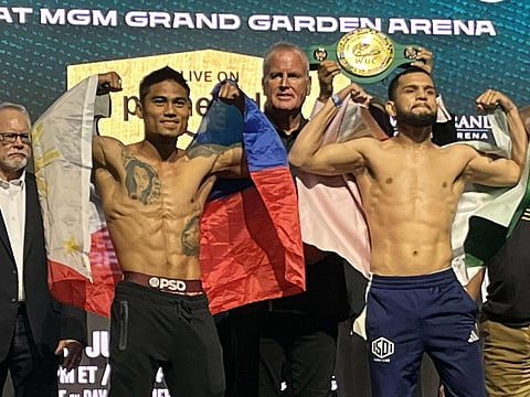 MARK Magsayo (left) looks fit and deadly as he battles Jorge Mata of Mexico in a 10-round  super-featherweight slugfest on Sunday (Manila time) at the MGM Grand in Las Vegas.