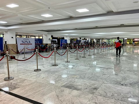 NO red carpet at the House of Representatives for this year's SONA in deference to the Filipinos affected by the three consecutive tropical cyclones that battered the country in barely a week. 