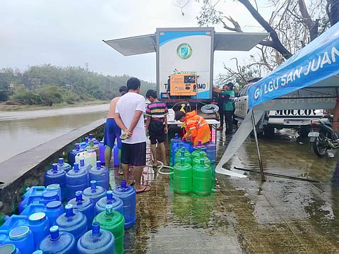 Nagpadala ng isang Mobile Water Treatment System (MWTS) sa La Union si Tarlac Governor Christian Yap upang makapagbigay ng malinis at maiinom na tubig sa mga parte ng probinsiya na walang tubig.