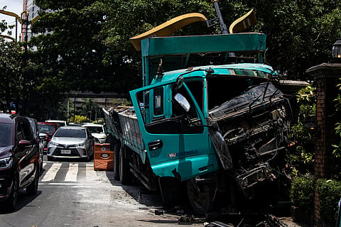 Truck crash near Manila Hidden Garden causes temporary traffic