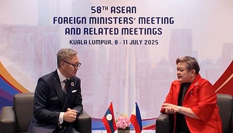 Foreign Minister Thongsavanh Phomvihane and Foreign Affairs Secretary Ma. Theresa Lazaro