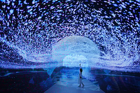 ‘Tunnel Space. ‘