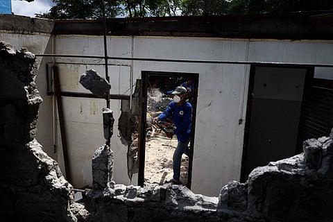 Houses Smokey Mountain demolished for safety