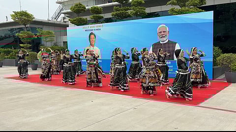 A SPECTACULAR traditional dance performance in India greets Philippine President Ferdinand ‘Bongbong’ Marcos Jr., symbolizing the joyous and colorful partnership between two countries.