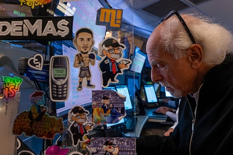NEW YORK, NEW YORK - AUGUST 12: Traders work on the floor of the New York Stock Exchange (NYSE) on August 12, 2025 in New York City. Stocks surged nearly 500 points on Wall Street as investors saw new economic data that showed consumer prices matched expectations. 

