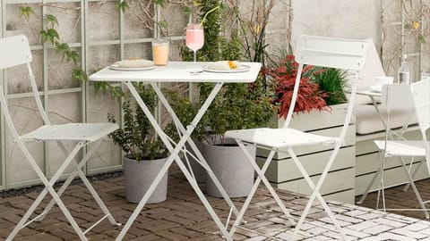 SUNDSO outside table set.