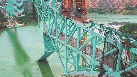 12 dead, 4 missing after bridge collapses in China