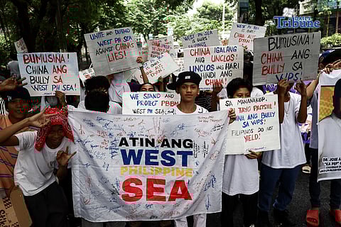 Members of the Filipinos Do Not Yield (FDNY) Movement staged a lightning rally outside the Chinese Embassy in Makati City on Monday, 25 August 2025, condemning recent Chinese Coast Guard aggression in the West Philippine Sea. A Rodrigo Duterte look-alike wearing a shirt that reads “I’m Home” joined the protest, signaling solidarity with the demonstrators.