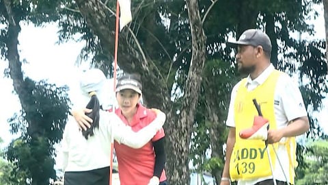 Uyking stuns Gan, Sarines twins advance