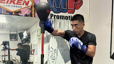 Filipino challenger Jayson Vayson works doubly hard to get rid of jet lag in his Las Vegas training camp. 