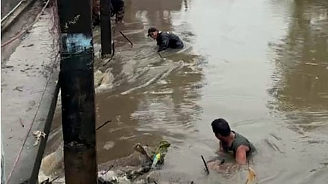 SEVERAL houses along the Matubig Creek in Barangay San Agustin of this town are in danger of being swept away by raging currents as a portion of the earth dike collapsed on Monday morning.