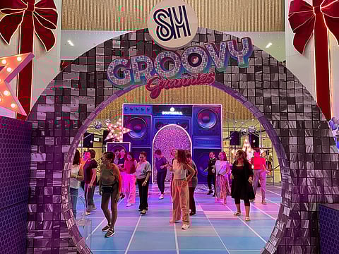 ‘Groovy Grannies’ lights up SM Southmall 