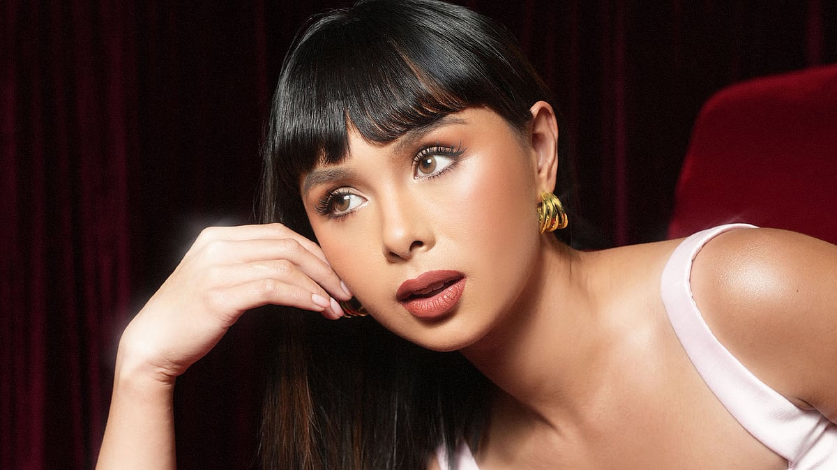 Kaila Estrada gives a toast to New York