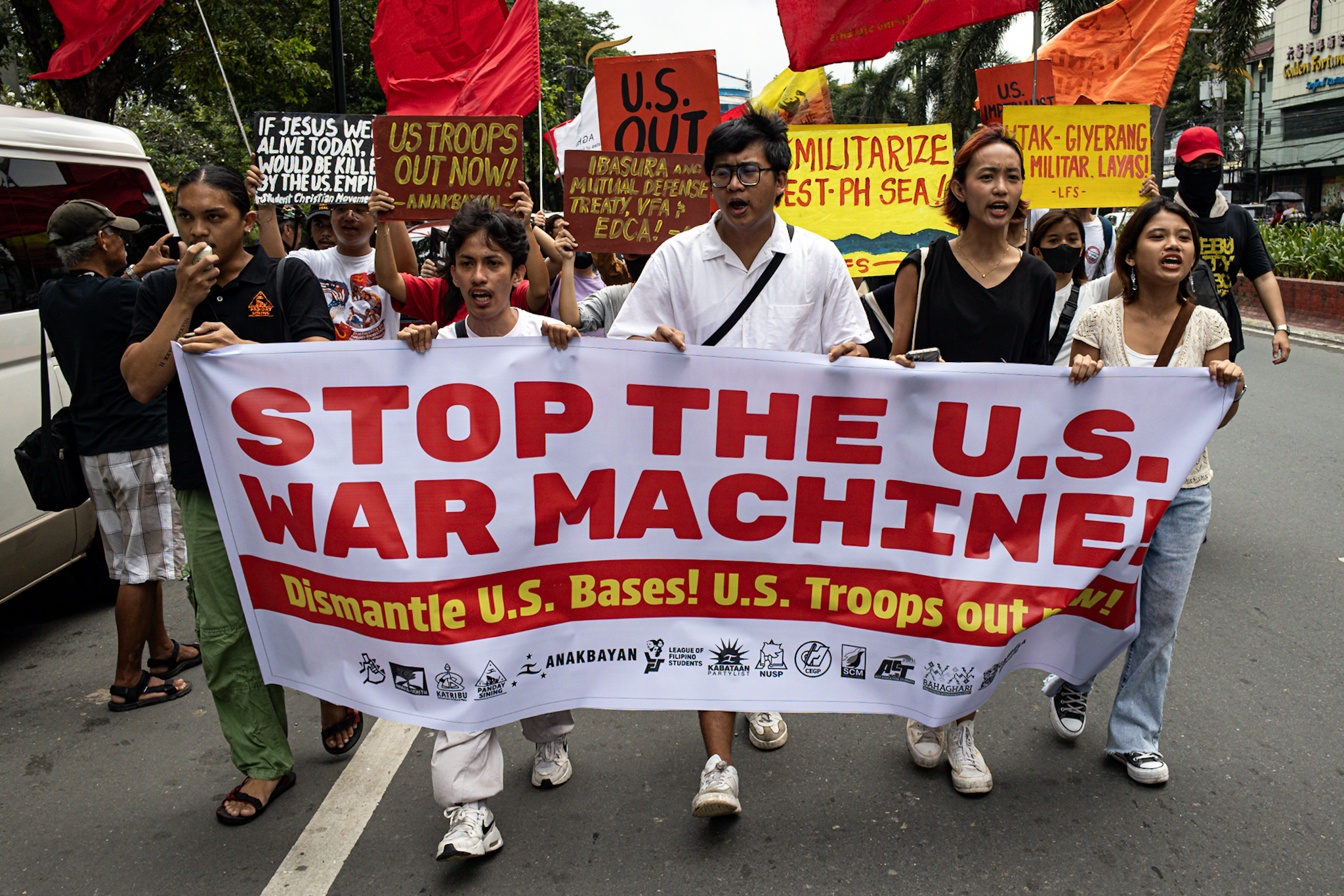 Police block youth protesters from storming the U.S. Embassy in Manila on Tuesday, 16 September 2025, during a rally against what they describe as intensifying imperialist aggression and the expansion of U.S. military bases in the country.