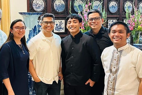 Celebrated composers Ria Villena Osorio and Von de Guzman with the musicians of the night — Franz Andra, Frenvee Andra and Raki Gendrano.