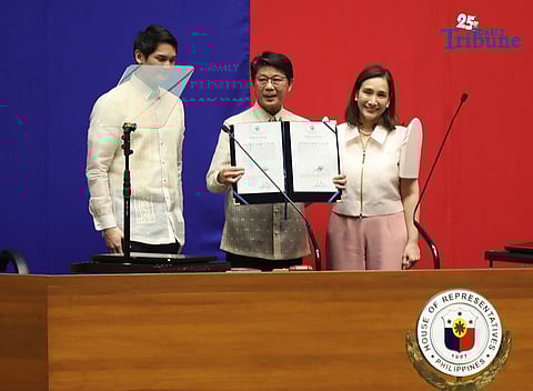 (September 17 2025) Newly elected Isabela 6th District Representative Faustino "Bojie" Dy III takes his oath as the new House Speaker of the 20th Congress on Wednesday, replacing Leyte 1st District Representative Martin Romualdez. New speaker Dy garnered a total of 253 votes from the lower chamber. Photo/Analy Labor