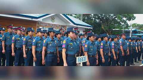 Rizal cops hunt down 2 fugitives