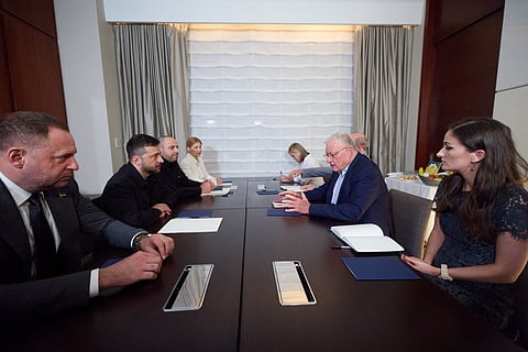 Ukraine’s President Volodymyr Zelensky (second to the left) meeting with US Special Presidential Envoy, General Keith Kellogg (second to the right) on 22 September 2025 in New York, on the sidelines of the United Nations General Assembly.