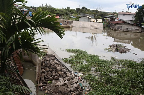(September 23 2025) Workers from the contractors of Department of Public Works and Highways (DPWH) Bulacan 1st District Engineering Office (DEO) were seen busy working the concrete laying on the riverbank protection structure along a river at Barangay Santa Cruz in Guiguinto, Bulacan on Friday September 19 2025. At the senate hearing held on Tuesday September 23 2025, former assistant district engineer Brice Hernandez said, From at least 2019 to 2025, or for the last six years, all Department of Public Works and Highways (DPWH) projects in the first district of Bulacan have been substandard, or at the very least “under-designed,” Photo/Analy Labor
