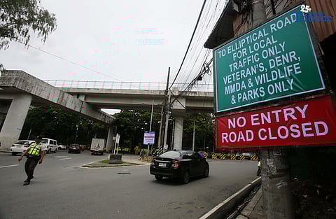 (September 24 2025) Signages are placed at the corner of North Avenue and Senator Miriam P. Defensor-Santiago Avenue in Quezon City on Wednesday for the road closure going to Elliptical Road for 24 hours a day from Sept. 24 to Nov. 30 to facilitate the excavation works for the pedestrian tunnel of the Quezon Memorial Circle Station of the MRT-7. Photo/Analy Labor