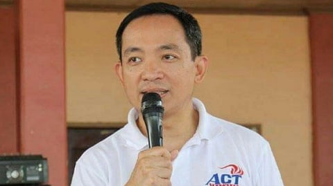 REPRESENTATIVE Antonio Tinio challenges former undersecretary to clarify communication.