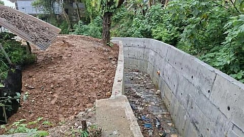THE Baguio City government released photos of the finished flood control structure at the creek boundary of Sto. Niño and Interior Kit, Bakakeng Central, countering claims online that it was a ‘ghost project.’