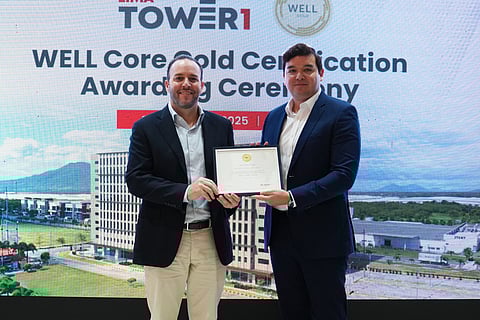 [In photo] Head of Aboitiz InfraCapital Economic Estates Rafael Fernandez De Mesa (left) 
and Hearn & Hearn Consulting Executive Director Michael Hearn (right) 
