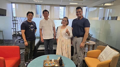 Lacson denies ties to Discayas over circulating photo
