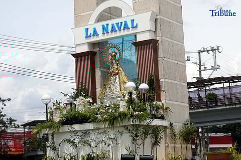 (October 04 2025) Replica of the Blessed Virgin Mary of the Rosary (La Naval) was seen display at Mabuhay welcome Rotonda boundary of Quezon City and City of Manila, on Saturday October 4 2025, days before feast of Our Lady of La Naval, On August 26, 1974, His Holiness Pope Paul VI declared the Blessed Virgin Mary of the Rosary (La Naval) as the Principal Patroness of Quezon City. Photo/Analy Labor

