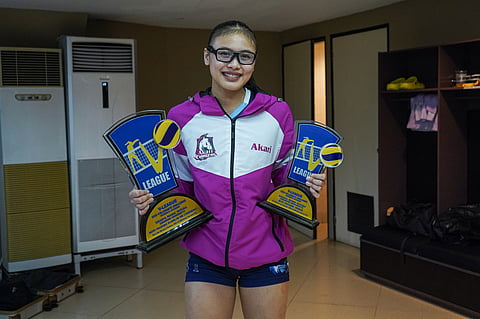 
SHAINA Nitura smiles as she lifts her Best Outside Spiker and Most Valuable Player awards during the awarding ceremony of the 2025 V-League Collegiate Challenge.   