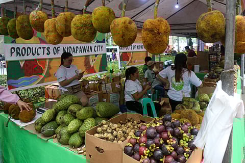 Fresh fruits and other farm produce are on sale at the Mindanao Fruits and Food Festival at the Kartilya ng Katipunan grounds in the City of Manila starting 10 October 2025. The eight-day festival features farm produce from Kidapawan City and other farms in Mindanao.