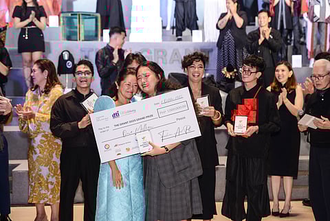 Finalists with grand winner Deya Tsyna with First Lady Louise Araneta-Marcos.