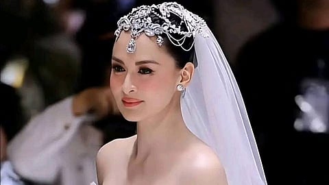 Marian Rivera shines in Vietnam fashion event