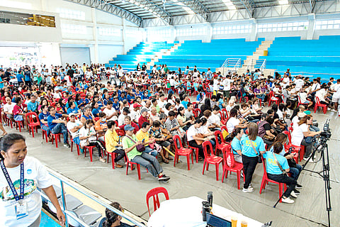 
The 14th Asian Innovation Forum organized by DAILY TRIBUNE has received a warm welcome from over a thousand aspiring business owners and various cooperatives of Barangay Baybayin in Los Baños, Laguna as they prepare to improve their lives through the help of partners who joined the event. Los Baños Mayor Neil Andrew Nocon has also expressed his unwavering support to DAILY TRIBUNE’s initiative of bringing businesses closer to the people led by its publisher and president Willie Fernandez. Representatives from Maya Philippines, SB Corp, Cebu CFI Community Cooperative and Repay Solutions provided fresh insights on how to kick off even the smallest of businesses in line with DAILY TRIBUNE’s goal of improving the lives of Filipinos in the country.