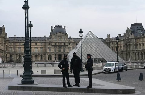 Power tool-wielding robbers flee Louvre with 'priceless' jewels