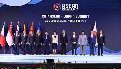 Heads of ASEAN member-state pose for a photo prior to engaging with each other on ASEAN-Japan Summit.
