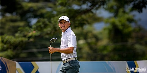 JEFFREN Lumbo makes his presence felt after posting a stunning 5-under 67 to seize the lead in the opening round of the ICTSI South Pacific Golf Classic at the South Pacific Golf and Leisure Estate in Davao City on Tuesday.