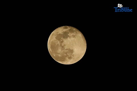 (November 07 2025) The beaver super moon lights up the sky seen from Caloocan City, on Thursday nights November 6 2025. Photo/Analy Labor