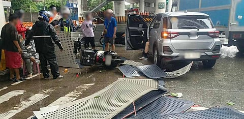 Dalawa sugatan matapos bumagsak ang parte ng electronic billboard sa QC 