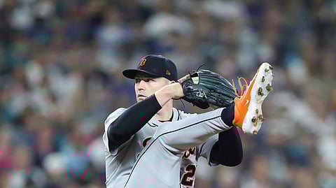 
TARIK Skubal of the Detroit Tigers emerges as the first American League player to win back-to-back Cy Young plums since Pedro Martinez in 2000. 