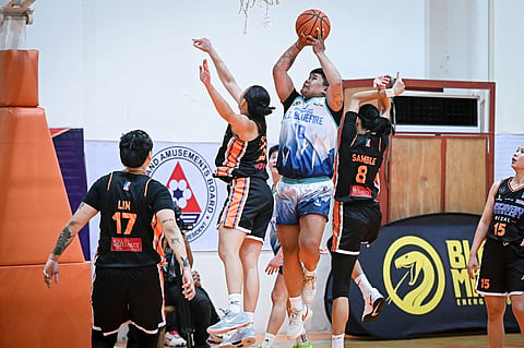 
SNOW Peñaranda stands tall, powering New Zealand Bluefire-Batangas to a 98-87 win over Discovery-Rizal in Game 1 of their 2025 WMPBL best-of-three finals late Wednesday.