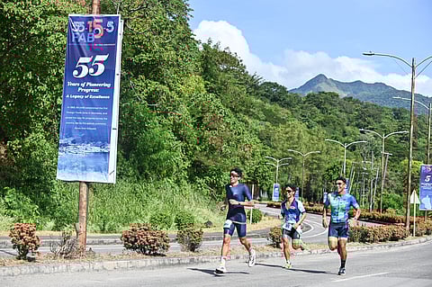 WITH the scenic mountain peak rising behind them, triathletes are expected to have a good time as they charge through the 5150 FAB Triathlon Recon race in Bataan on Sunday.