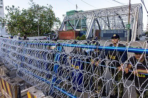 Policemen continue to guard Ayala Bridge in Manila on Tuesday, 18 November 2025, a day after the early dispersal of the Iglesia ni Cristo’s supposed three-day peaceful rally.

The Philippine National Police and the Bureau of Fire Protection remain on heightened alert in various areas near Malacañang, including Ayala Bridge and Mendiola, as a preemptive measure in case other groups attempt to create chaos.
