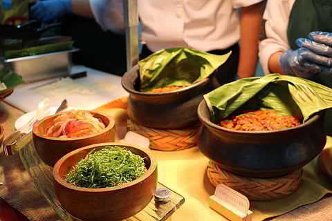 INTERACTIVE food station.