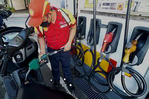 Fuel industry players say price indications for next week point to diesel rising by P0.80 to P1.00 per liter and gasoline moving between unchanged and a slight rollback of P0.10.