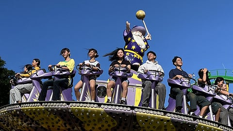 Guests conquer the ‘Disco Magic’ ride.
