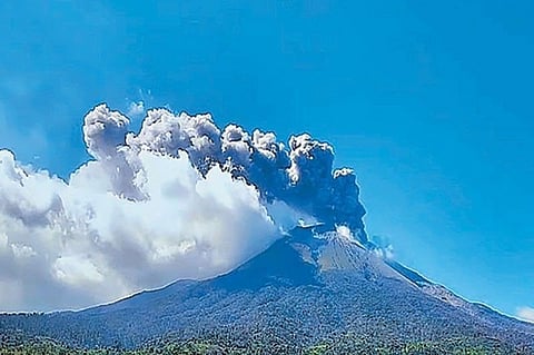 Mount Kanlaon spewing ash plume.